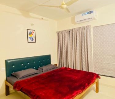 Pune Apartment | Royal Nest - Viman Nagar -1 km from Airport