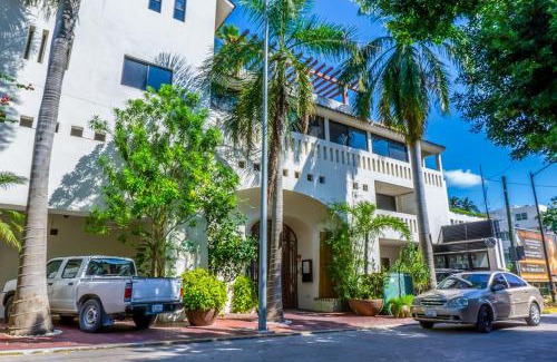 Downtown Apartment | Royal Palms 3 condo