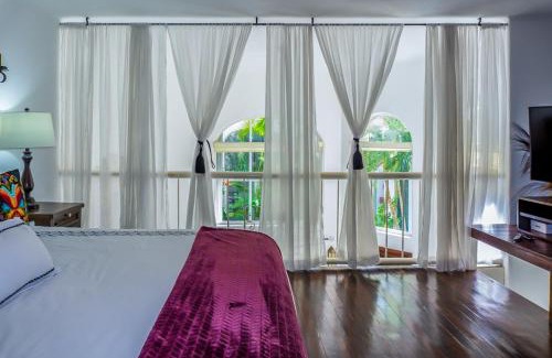 Downtown Apartment | Royal Palms 3 condo