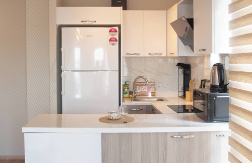 Esenyurt Apartment | Royal Panorama Suite, 2A/C, Wifi & Free Parking -HI9