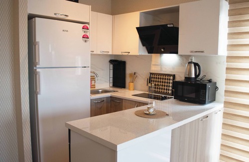 Esenyurt Apartment | Royal Panorama Suite, 2A/C, Wifi & Free Parking -HI9