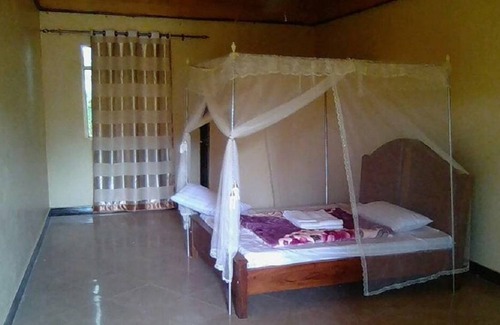 Kayunga Apartment | Royal Paradise Hotel