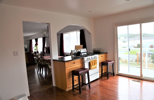 Colwood House | Royal Roads University Guest House Longterm Stays for Dtudents