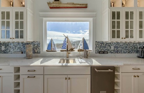 Sandbridge House | Royal Shell North | Oceanfront | Private Pool and Hot Tub