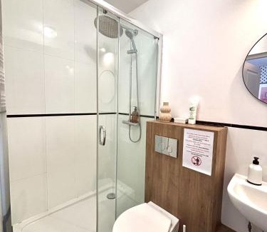 Srodmiescie Połnocne Apartment | Royal - Studio in Central Warsaw by Metro Świętokrzyska