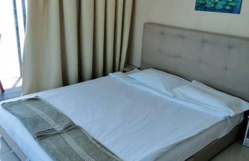 Kampung Bahasa Kapor Apartment | Royal Suite at D'Wharf Serviced Residence