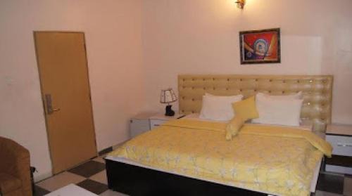 Lagos Cabin | Royal View Hotel and Suites - Standard