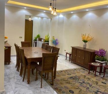 Al Duqqi Apartment | royalabrtment hotel elmohndsen