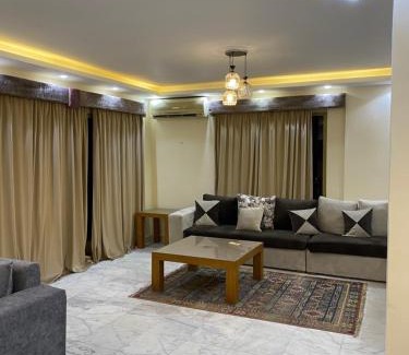 Al Duqqi Apartment | royalabrtment hotel elmohndsen