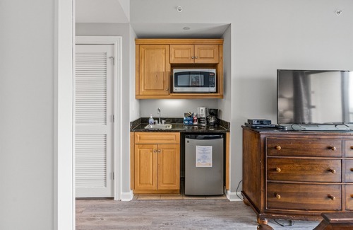 Arcadian Shores Apartment | Royale Palms 1402H Oceanview Studio w/Pool & Beach