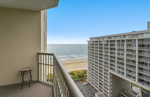 Arcadian Shores Apartment | Royale Palms 1402H Oceanview Studio w/Pool & Beach