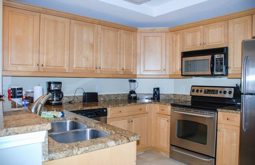 Arcadian Shores Condo | Royale Palms 1504 Elegant Oceanview w/Pool & Beach