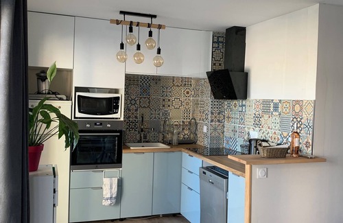 Royan Apartment | Royan 2 rooms center with beautiful sea view 400 m from beaches and market