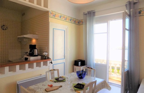 Pontaillac Apartment | Royan PONTAILLAC - STUDIO FULL SEA VIEW - Ideal SMALL BUDGET