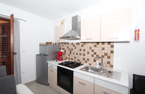Bale Apartment | RUBIL One-Bedroom Apartment 3