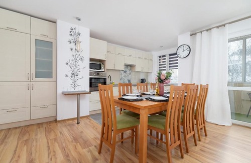 Lagiewniki Apartment | Ruczaj Apartment Cracow Dębniki by Noclegi Renters