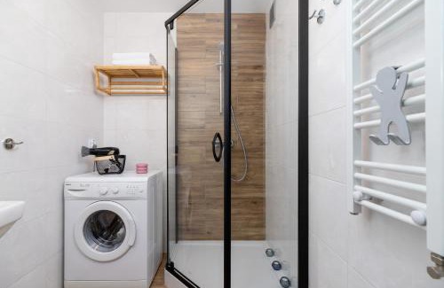 Lagiewniki Apartment | Ruczaj Apartment Cracow Dębniki by Noclegi Renters