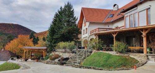 Velem House | Rudolf Vendégház
