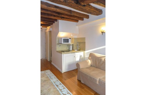 Strasbourg -Saint-Denis Apartment | Rue Volta -3rd Arr 1 bedroom apartment