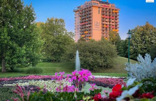 Favoriten Apartment | Ruheoase mit Parkblick - 15 Min Zentrum - Therme & Gratis Parken
