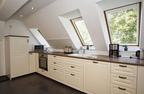 Bergen auf Ruegen Apartment | Ruhig und Idyllische Lage, Ahoi Erlebnisbad Gratis - Gutshaus Silvitz Fewo 03 - Gutshaus Silvitz