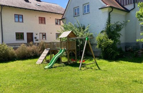 Unterallgau Apartment | Ruhige Ferienwohnung inklusive Garten Souterrain - neu renoviert