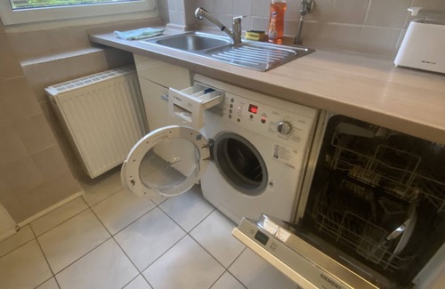 Wiesbaden House | Ruhige Gemütliche Altbau Apartment/fewo in Zentraler Lage