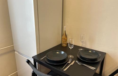 Sankt Polten Apartment | Ruhige, klimatisierte Wohnung nahe Zentrum & Bahnhof