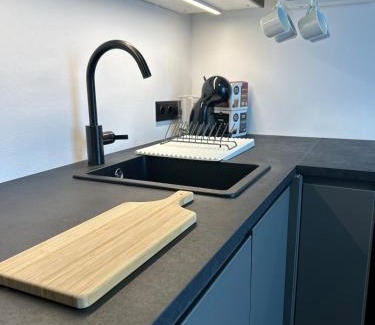Sankt Polten Apartment | Ruhige, klimatisierte Wohnung nahe Zentrum & Bahnhof