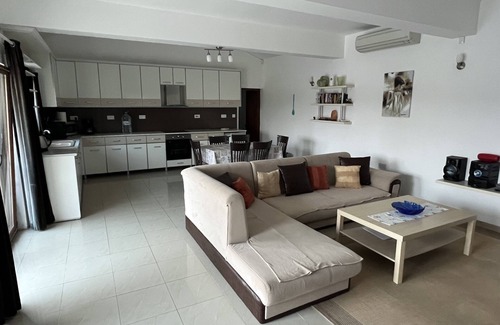 Balchik Villa | Ruhige Villa mit Pool -5 Min.vom Strand