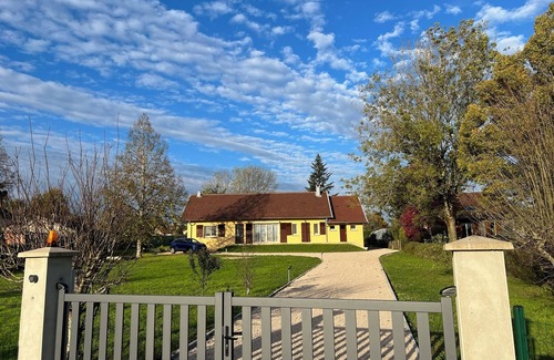 Sagy House | Ruhiges Anwesen in Grossem Park. Haustiere Erlaubt