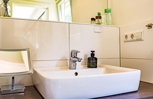 Leer House | Ruhiges und schönes Zimmer Nr 1 in Leer Nüttermoor