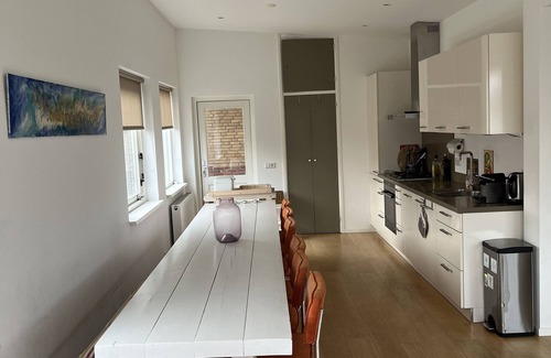 Municipality of Bergen House | Ruime Vakantiewoning Voor Meerdere Gezinnen Direct aan zee