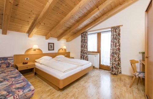 Pedraces Hotel | Runcac