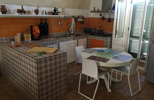 Sasso Caveoso House | RupeSuiSassi is a typical house of the Sassi of Matera with a splendid view.