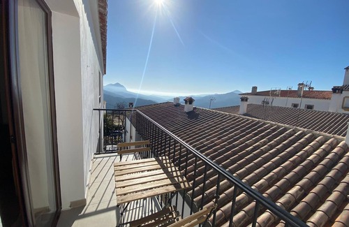 Genalguacil Apartment | Rural Accommodation El Refugio