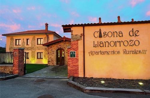San Pedro de la Ribera Cottage | Rural apartment Casona de Llanorrozo for 2 people