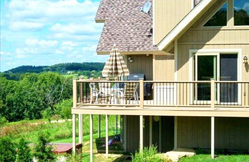 The Galena Territory House | Rural Cabin Rental with a Hot Tub and Pool Access near Lake Galena, Illinois