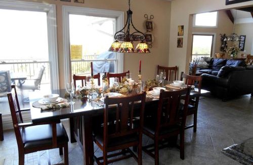 The Galena Territory House | Rural Cabin Rental with a Hot Tub and Pool Access near Lake Galena, Illinois