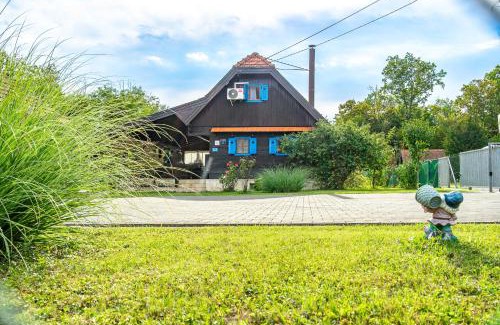 Gladovec Pokupski Ski Chalet | Rural Holiday House Monto