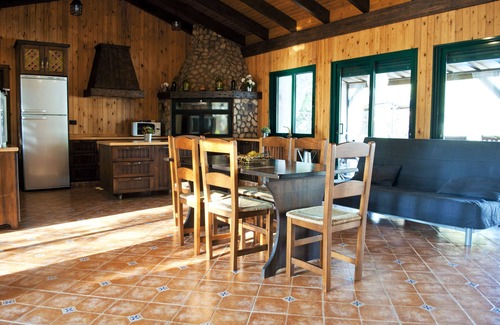 Catral House | Rural house located on the Costa Blanca, with swimming pool, lake and animals.