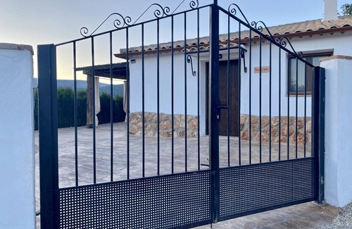 Campocamara Cottage | Rural Retreat: Cozy, Accessible Home in Sierra de Cazorla & Castril