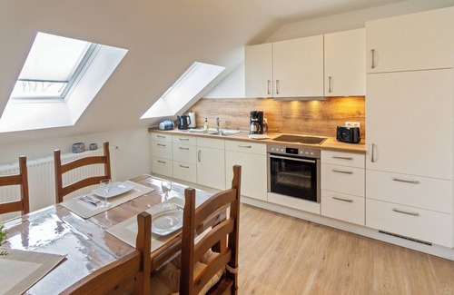 Neßmeraltendeich Apartment | Rurally situated upper apartment "Hauptdeich" near Neßmersiel