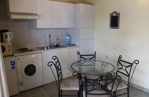 Parque Holandes Apartment | Rustic 1-Bed Bungalow in Parque Holandés