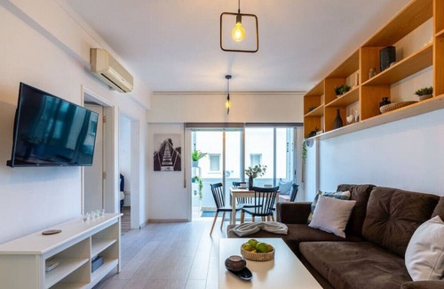 Skala Apartment | Rustic 1-Bedroom Apartment in Mackenzie