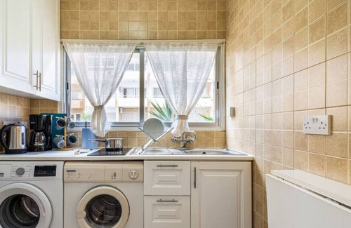 Skala Apartment | Rustic 1-Bedroom Apartment in Mackenzie