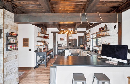 Big Bear City Cabin | Rustic 3BR Cabin in Big Bear Woods