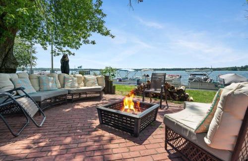 Mayfield Apartment | Rustic 4-Lodge Stay - Perfect for Groups