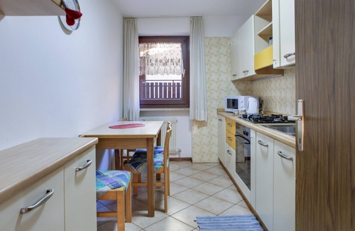 Moena Apartment | Rustic Apartment Casa March 1 with Wi-Fi, Balcony, Garden & Mountain View