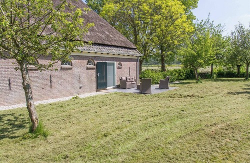Schagen Apartment | Rustic apartment in old Dutch farmhouse